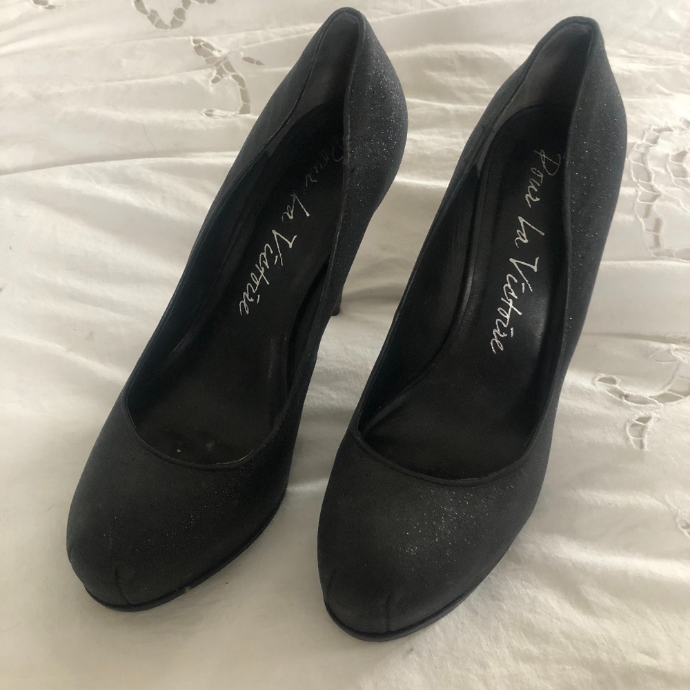 Pour la Victoire Irina Sparkling Pump 8.5